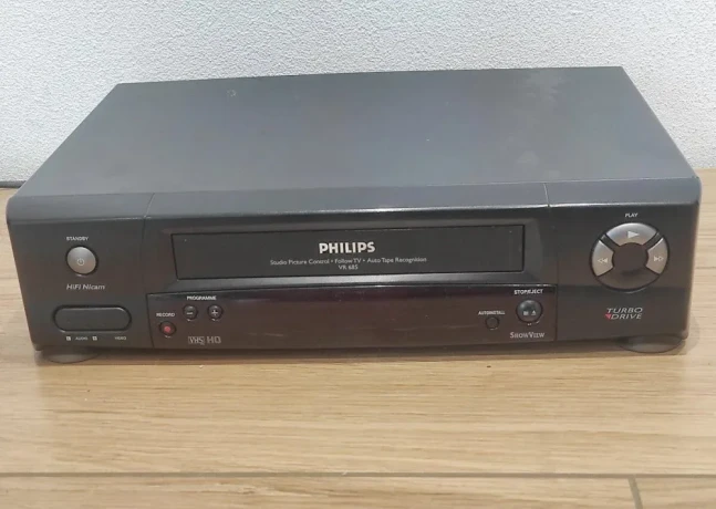 philips-vr68558-6-hlavovy-hifi-stereo-vhs-videorekorder-big-0