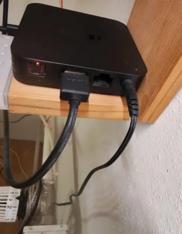 tesla-mediabox-xg500-big-2