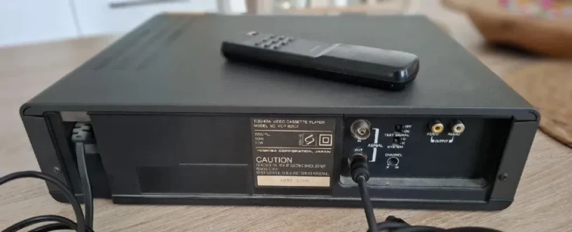 predam-vhs-video-prehravac-znacky-toshiba-big-2