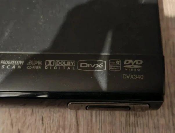 dvdcd-prehravac-lg-dvx340-big-1