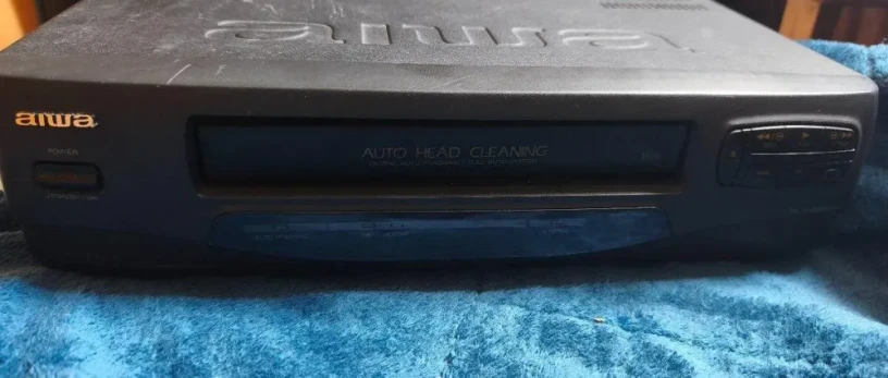 vhs-videorekorder-znacky-aiwa-big-0