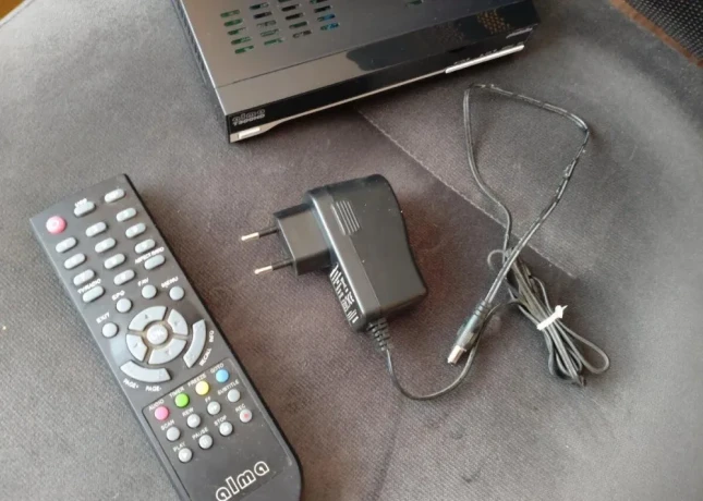 alma-t300-hd-plustelka-set-top-box-set-top-box-na-dvb-tt2-big-2