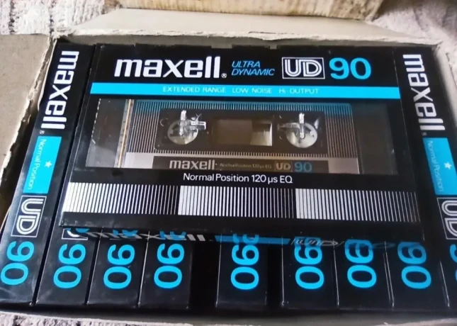 maxell-ud-90-1982-big-0