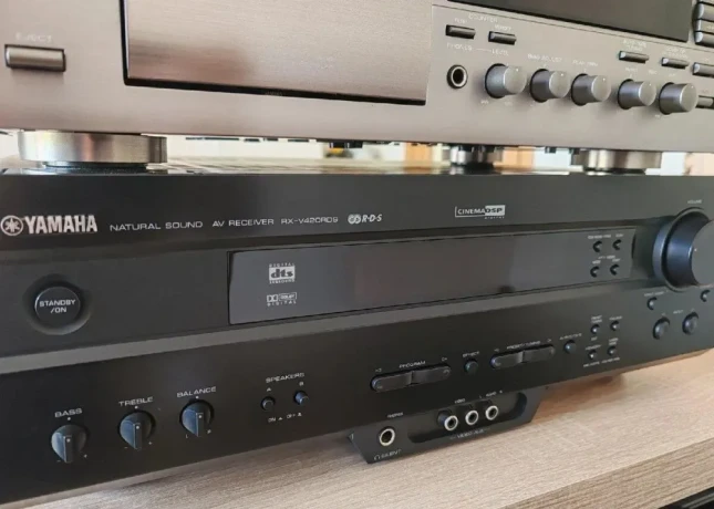 yamaha-rx-v420-big-0
