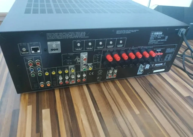 72-av-receiver-yamaha-rx-v-673-big-4