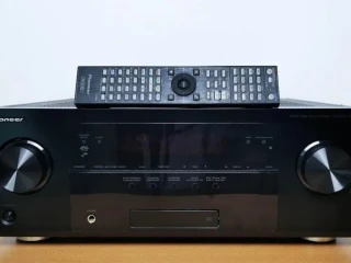 pioneer-vsx-921-airplay-internetove-radia-usb