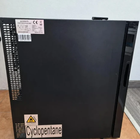 vinoteka-guzanti-gz-1535-na-15-flias-big-1