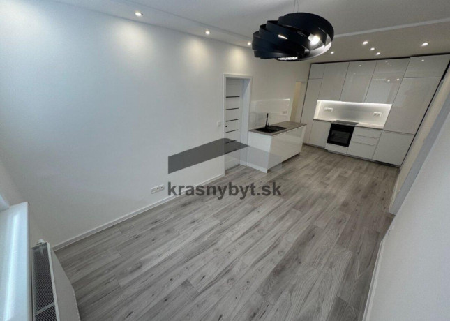 krasny-byt-v-srdci-petrzalky-big-0