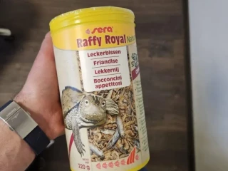 ponukam-nove-krmivo-sera-raffy-royal