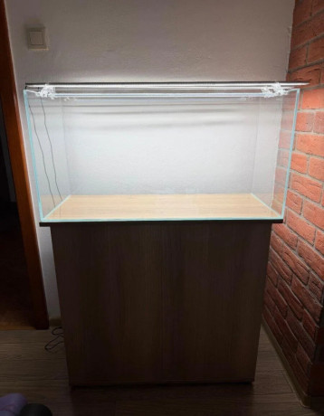 akvarium-so-stolikom-svetla-big-0