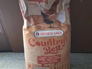 versele-laga-nosnice-gold4-mash-20-kg