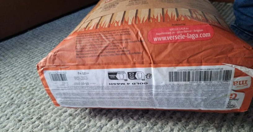 versele-laga-nosnice-gold4-mash-20-kg-big-2