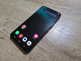 samsung-s22-top-stav-bez-znamok-pouzivania-je-vhodny-aj-ako