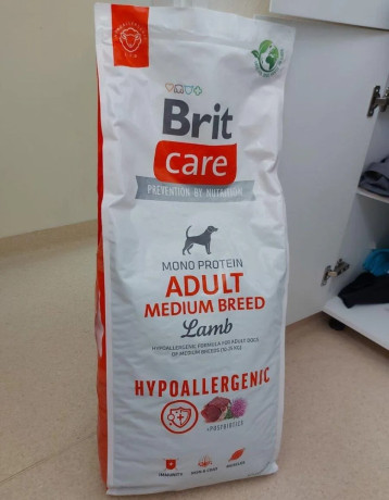granule-brit-care-adult-hypoallergenic-12kg-big-0