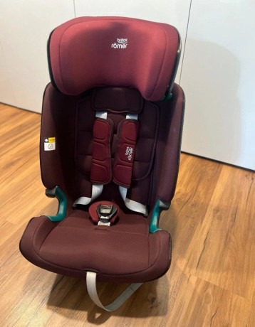 britax-romer-advansafix-i-size-burgundy-big-0