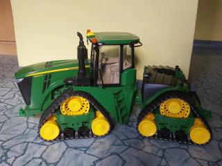 bruder-4055-traktor-john-deere