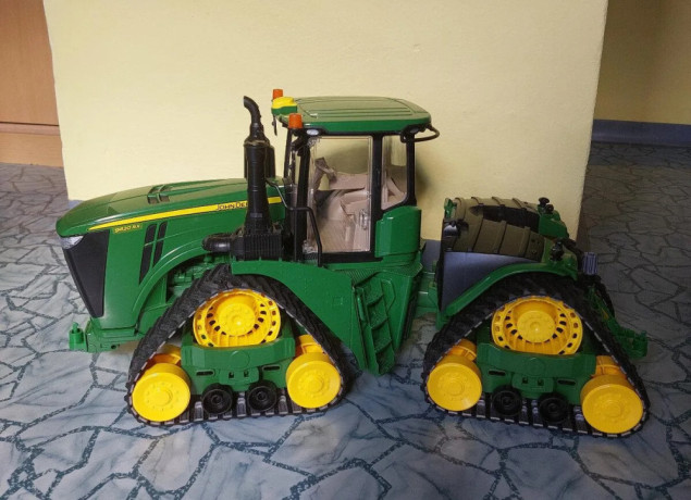 bruder-4055-traktor-john-deere-big-0