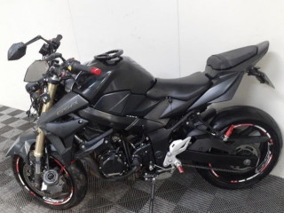 rozpredam-suzuki-gsr-750