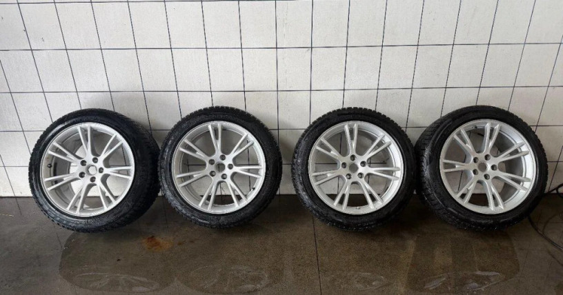 zimna-sada-kolies-tesla-model-y-r19-big-0