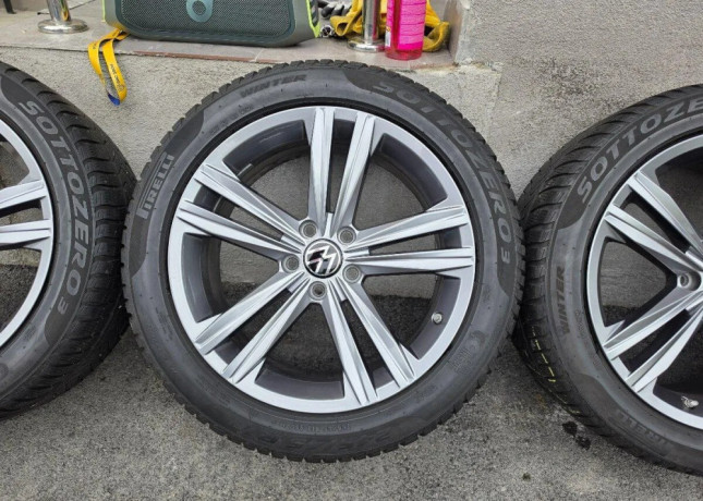zimne-kolesa-vw-arteon-5x112-r18-24545-r18-big-2