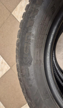 nokian-celorocne-185-60-r15-big-2
