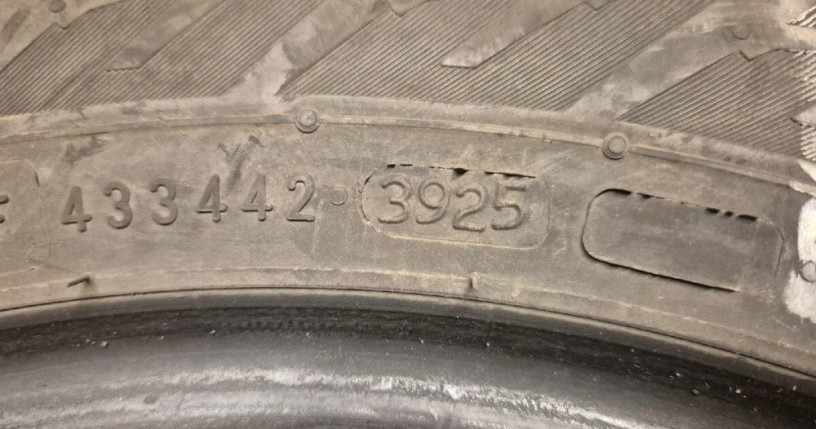 nokian-celorocne-185-60-r15-big-4