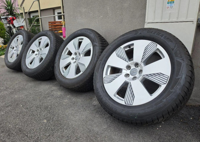zimne-kolesa-audi-e-tron-etron-5x112-r19-25555-r19-big-1