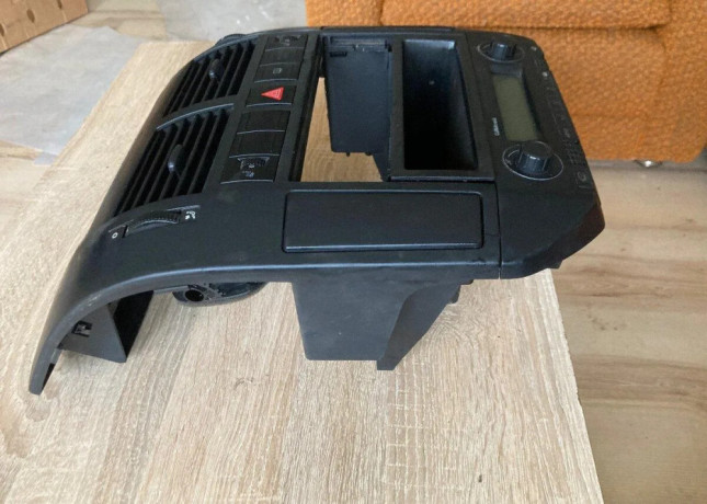 predam-stredny-ram-konzoly-vw-polo-big-4
