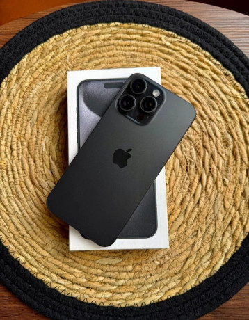 iphone-15-pro-max-black-big-2
