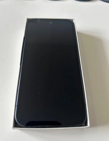 google-pixel-9a-big-4