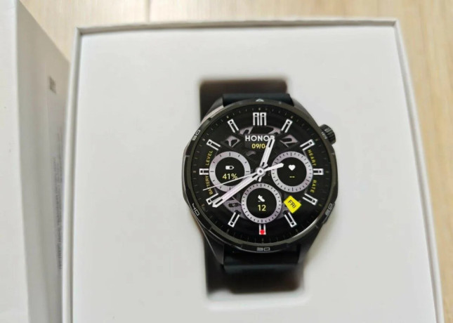 honor-watch-6-black-top-stav-zaruka-big-0