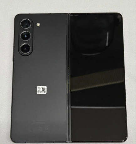 samsung-galaxy-z-fold-5-512gb-top-stav-big-4