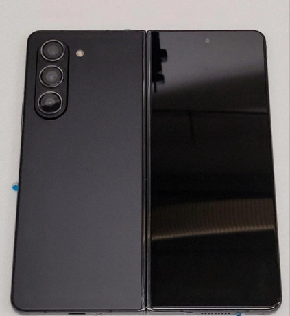 samsung-galaxy-z-fold-5-512gb-novy-telefon-big-4