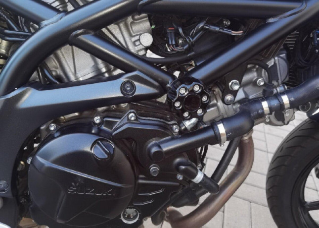suzuki-sv-650-202057-kw-big-0