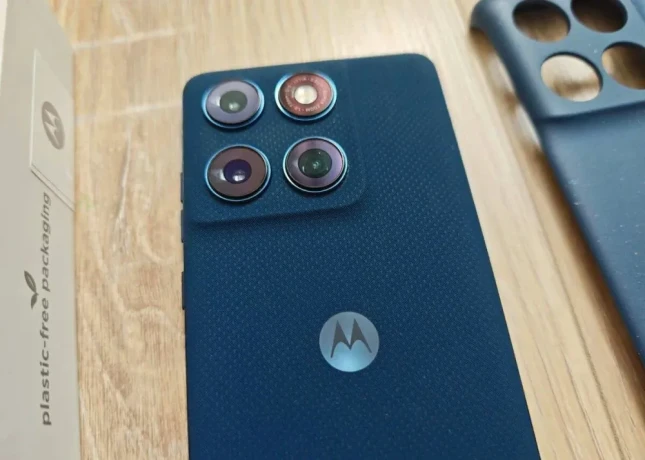 motorola-edge-60-8gb-256gb-modry-top-stav-zaruka-big-1
