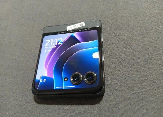 motorola-razr-512gb-anglicky-jazyk-big-3