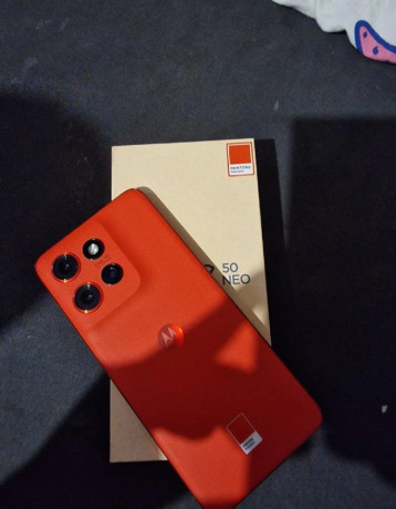 motorola-edge-50-neo-8256gb-big-0