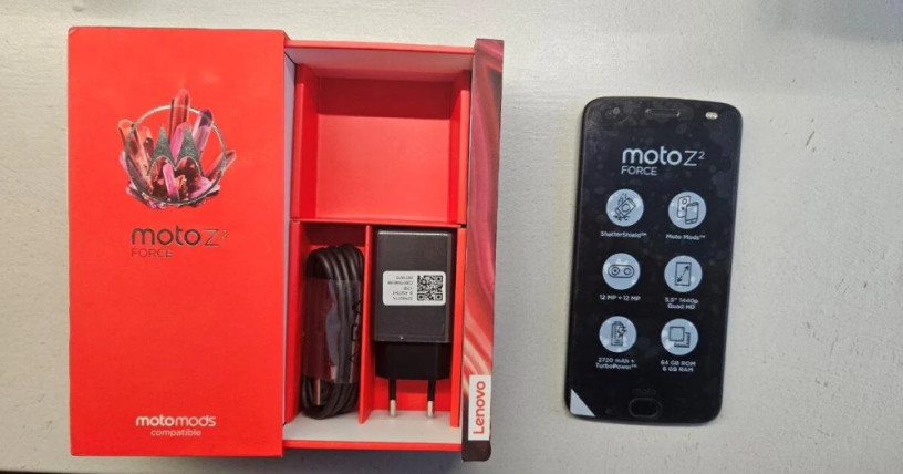 motorola-z2-force-big-2