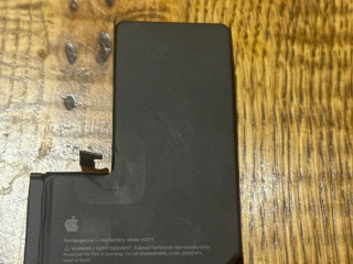 iphone-15-pro-original-bateria-83