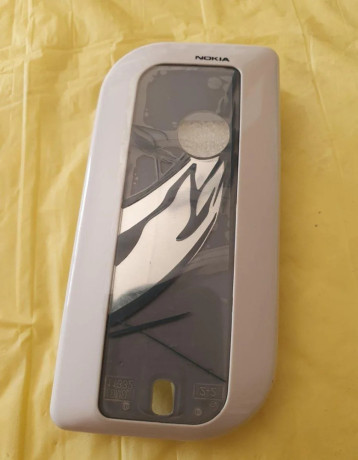 kryty-nokia-7610-n73-big-3