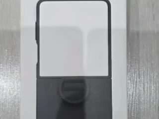 originalny-silikonovy-kryt-s-kruzkom-samsung-galaxy-z-flip7