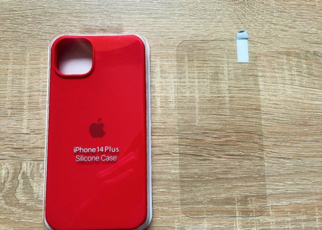 iphone-14-plus-cerveny-sklo-zadarmo-big-0