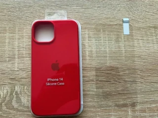 iphone-14-cerveny-sklo-zadarmo