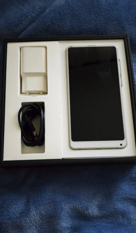 xiaomi-mi-mix-2s-big-0
