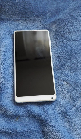 xiaomi-mi-mix-2s-big-1