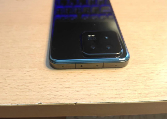 predam-mobil-xiaomi-mi-13-big-4