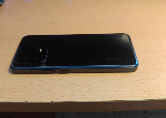 predam-mobil-xiaomi-mi-13-big-3