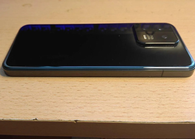 predam-mobil-xiaomi-mi-13-big-2