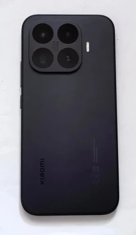 xiaomi-17tsuper-stav-novy-mobilzaruka-12256gb-big-1
