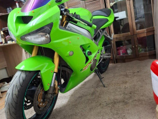 kawasaki-zx6r-636